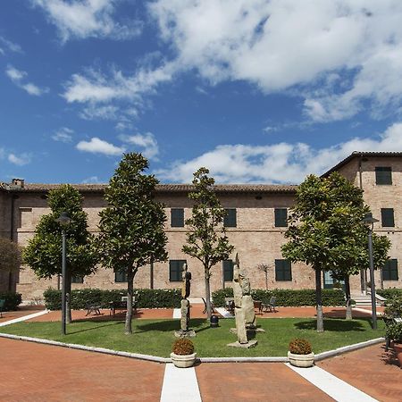 Hotel Le Muse Fabriano Kültér fotó